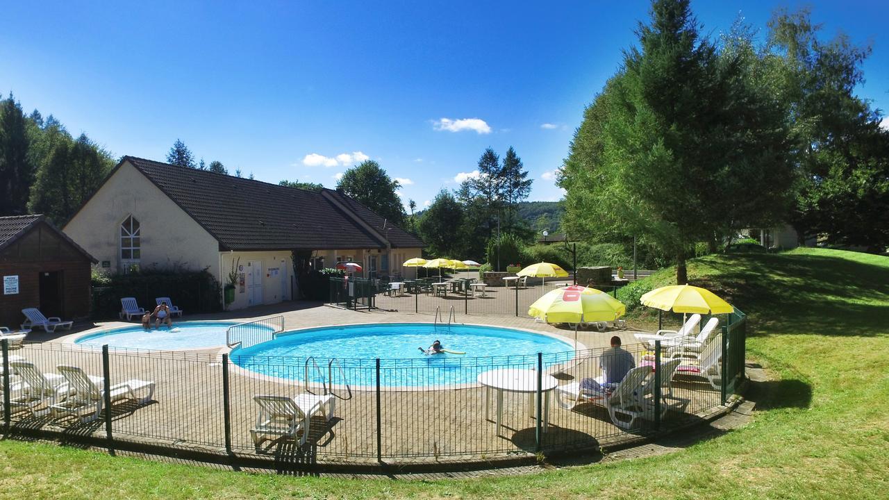 Vvf Cantal Champs-Sur-Tarentaine Exterior foto